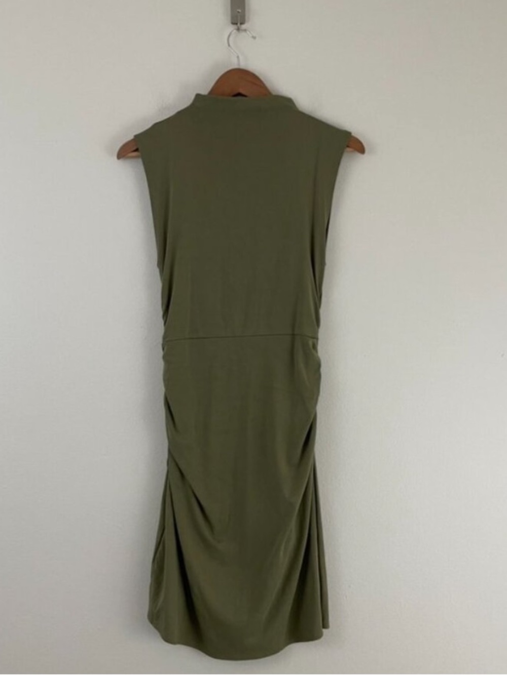 Aritzia NEW Wilfred The Boulevard Mockneck Ruched Dress in Olive Green Size XS - Picture 3 of 8